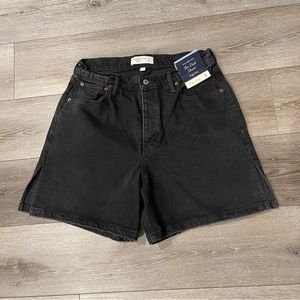 Abercrombie and Fitch The Dad Short Curve Love High Rise Distressed Size 12